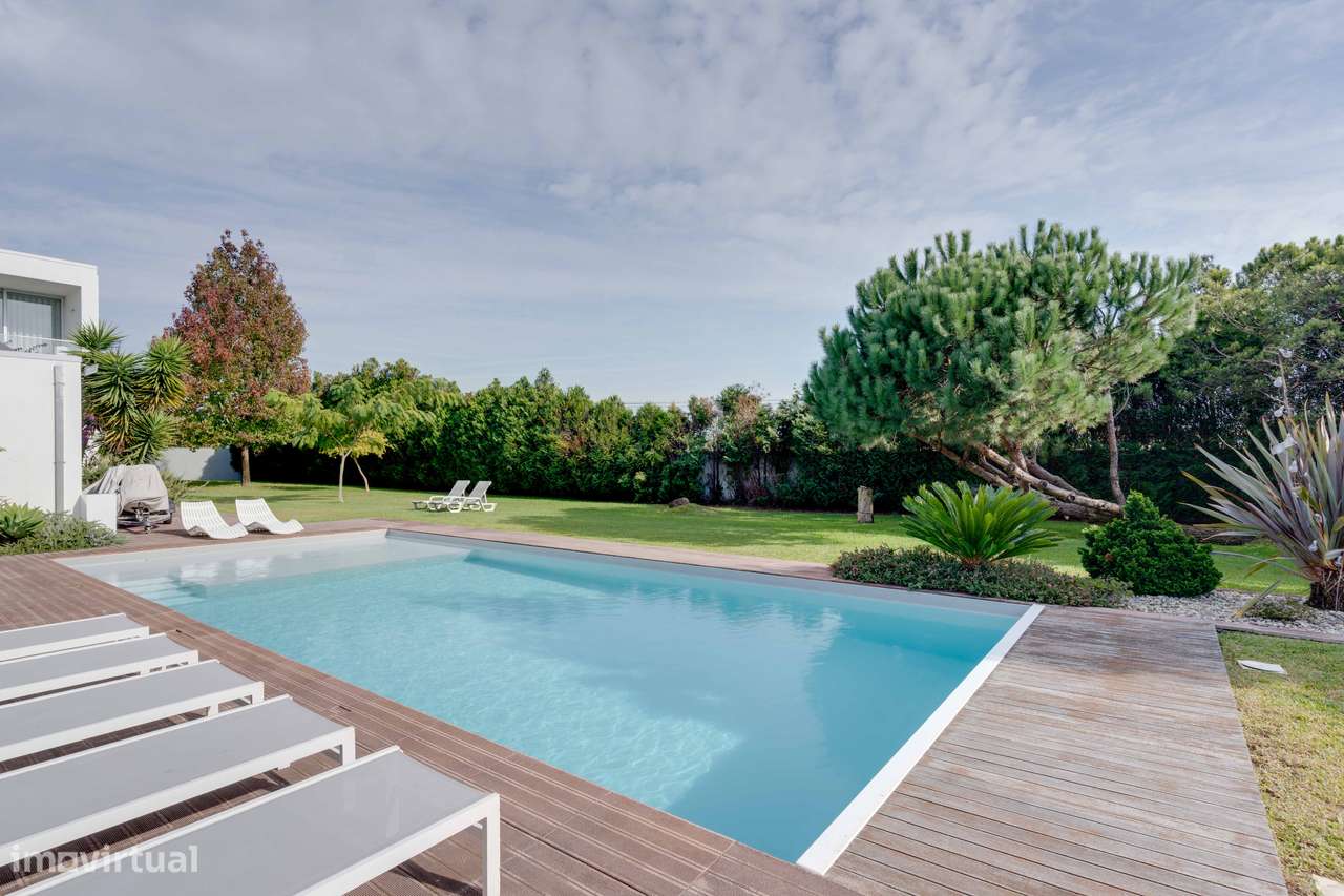 Elegância e Privacidade na Moradia dos Seus Sonhos-38