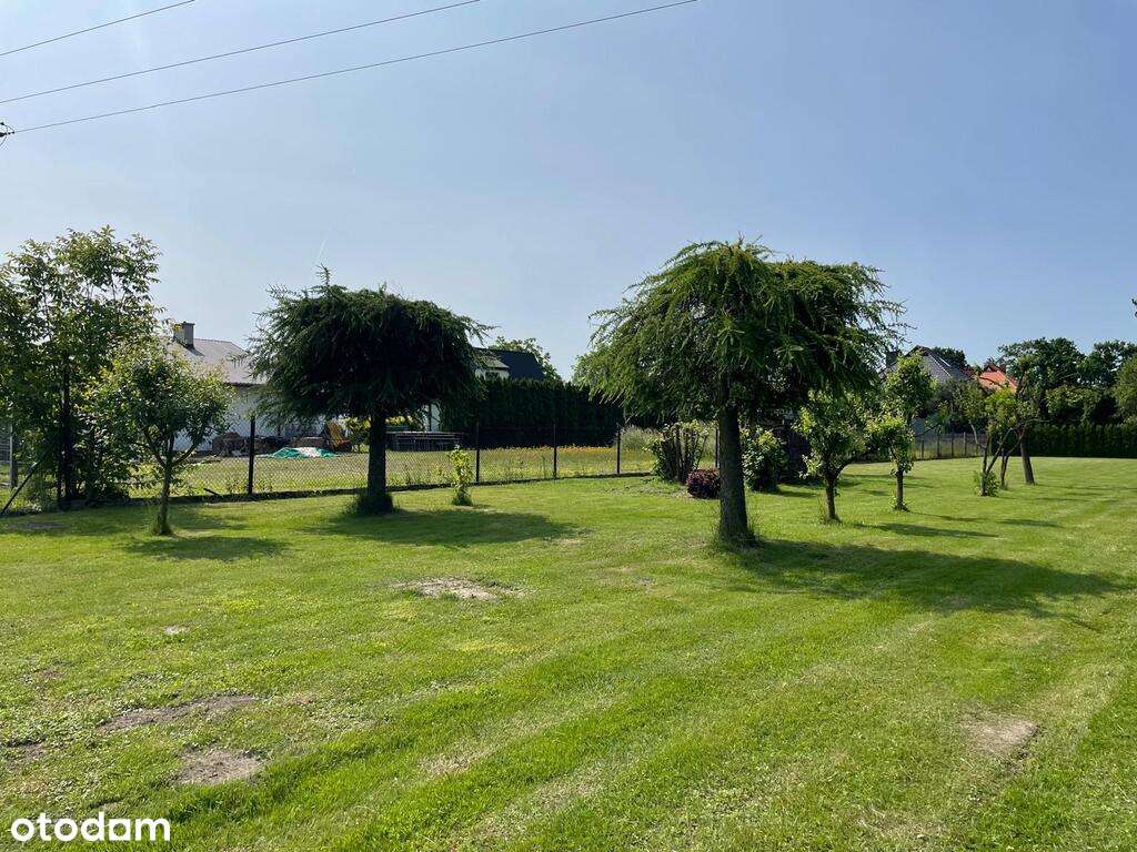 Piękna ogrodzona działka budowlana z mediami-8