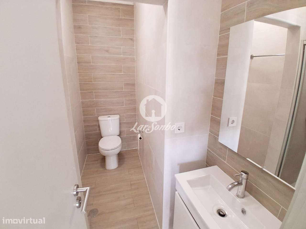 Andar moradia T3 totalmente renovado, com três frentes e excelente ...-22