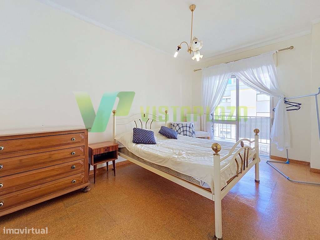 Apartamento T2 em Faro com Vista Rio ,Excelente Localização junto a...-16