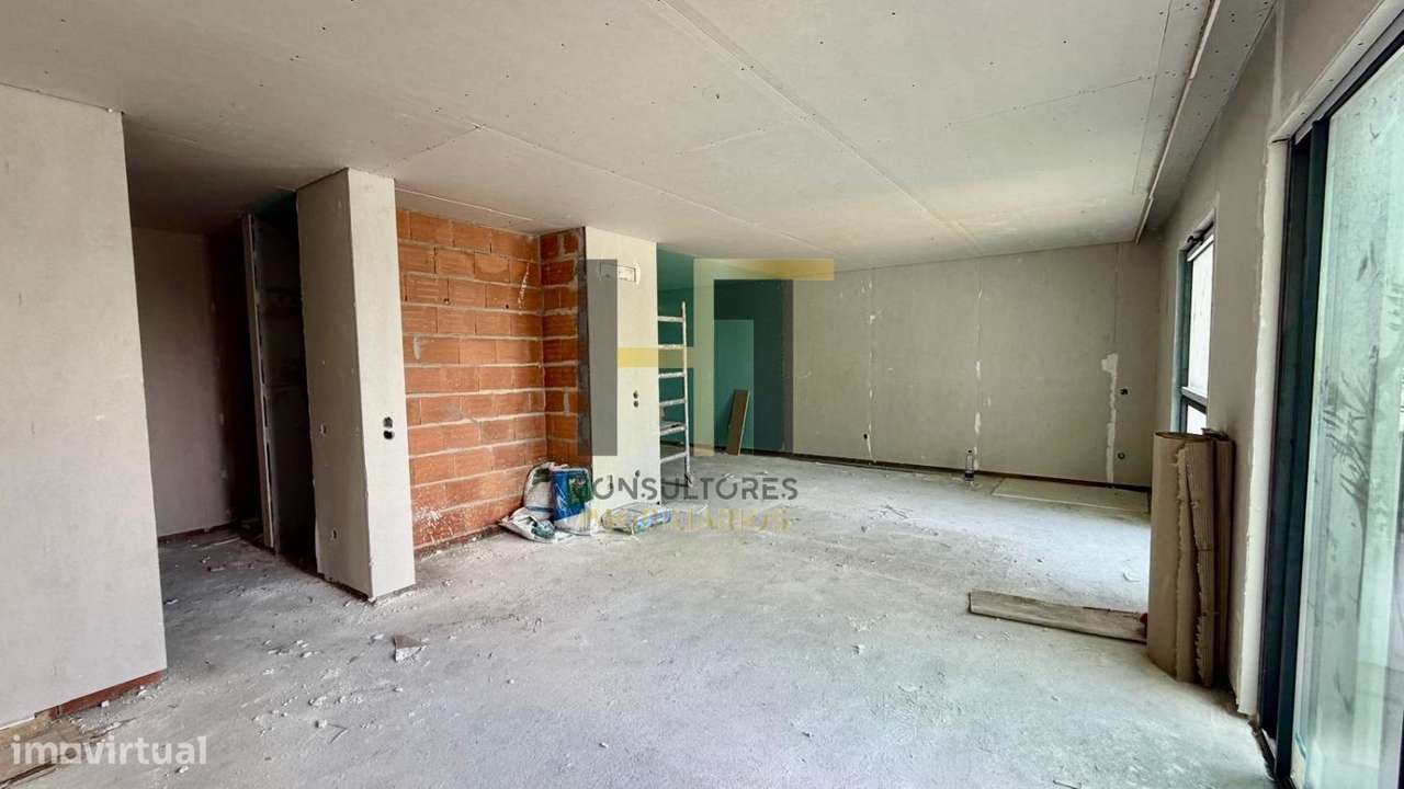 Moradia T3 | 235m² de Logradouro + Possibilidade de Piscina | Varanda-56