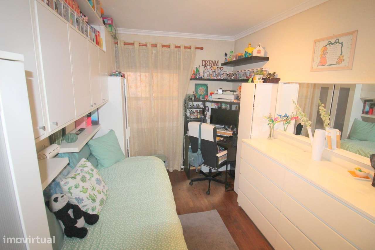 Apartamento T2 Central nas Mercês-9