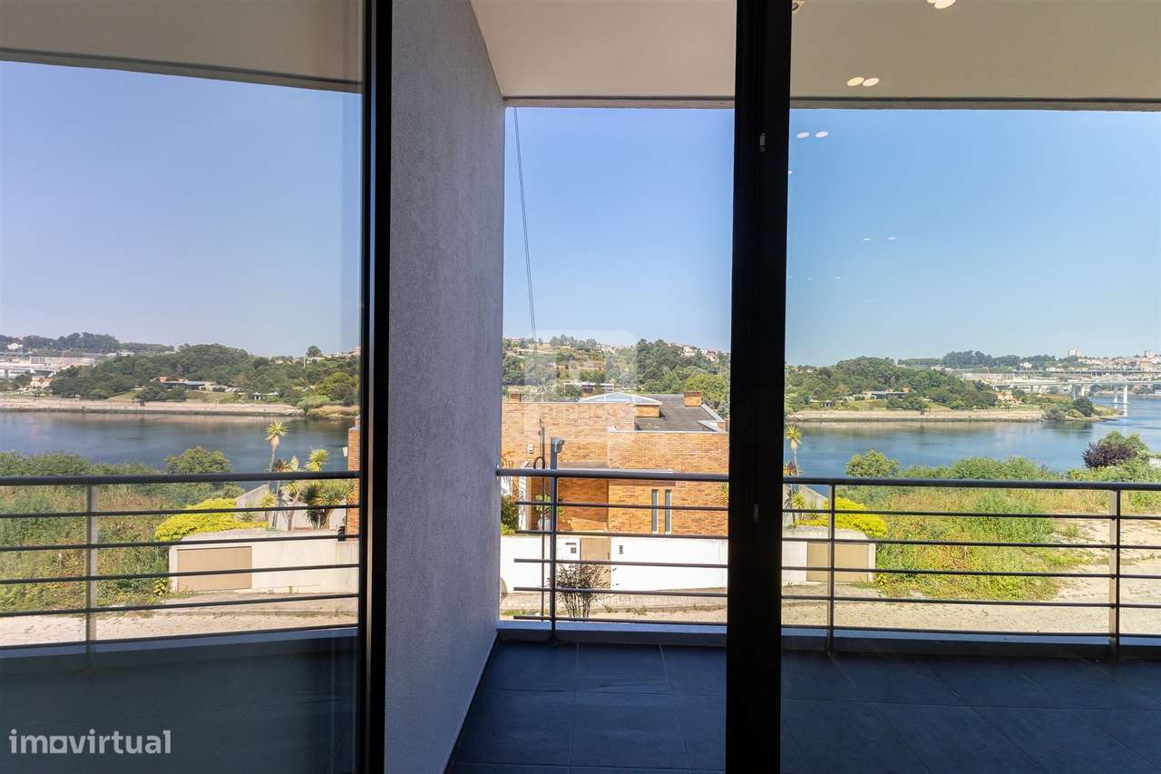 Moradia T4+2 Terraço Vistas Rio| Moradia Valbom | Moradia Gondomar - Grande imagem: 5/46