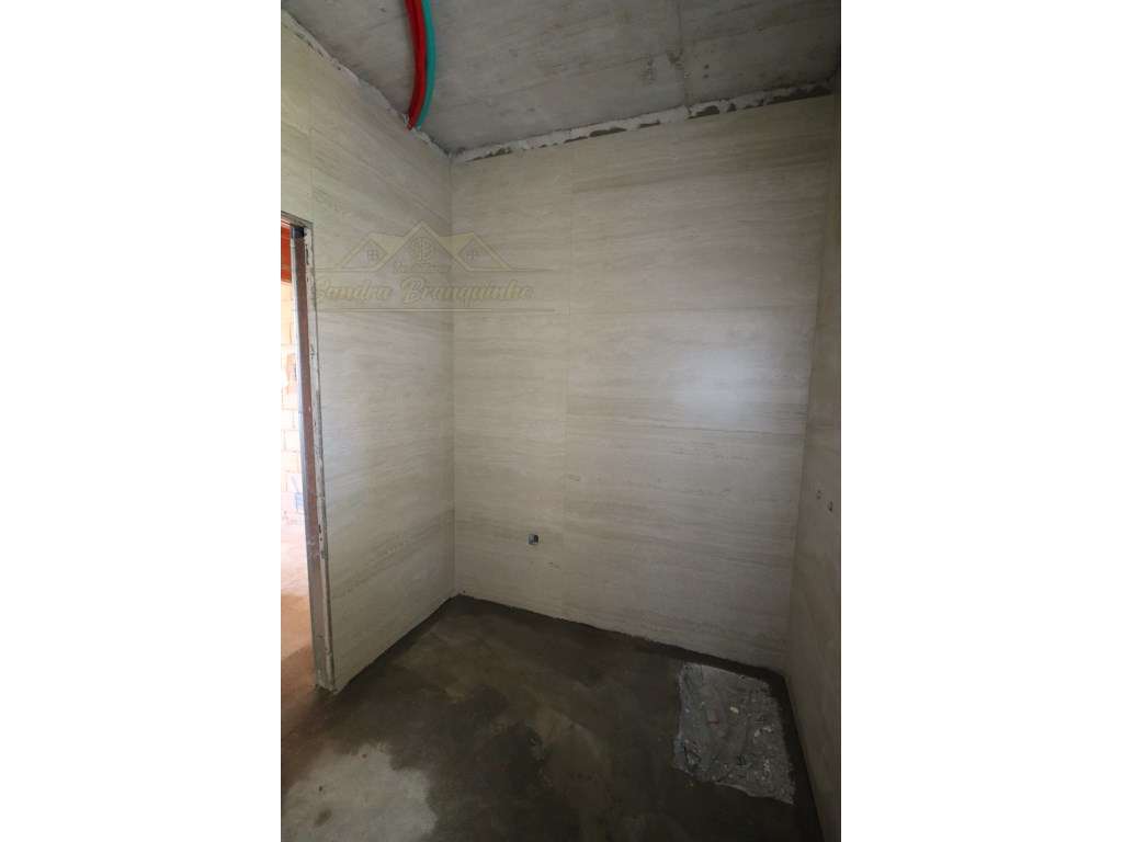 Moradia T3 NOVA estilo CONTEMPORÂNEO-26