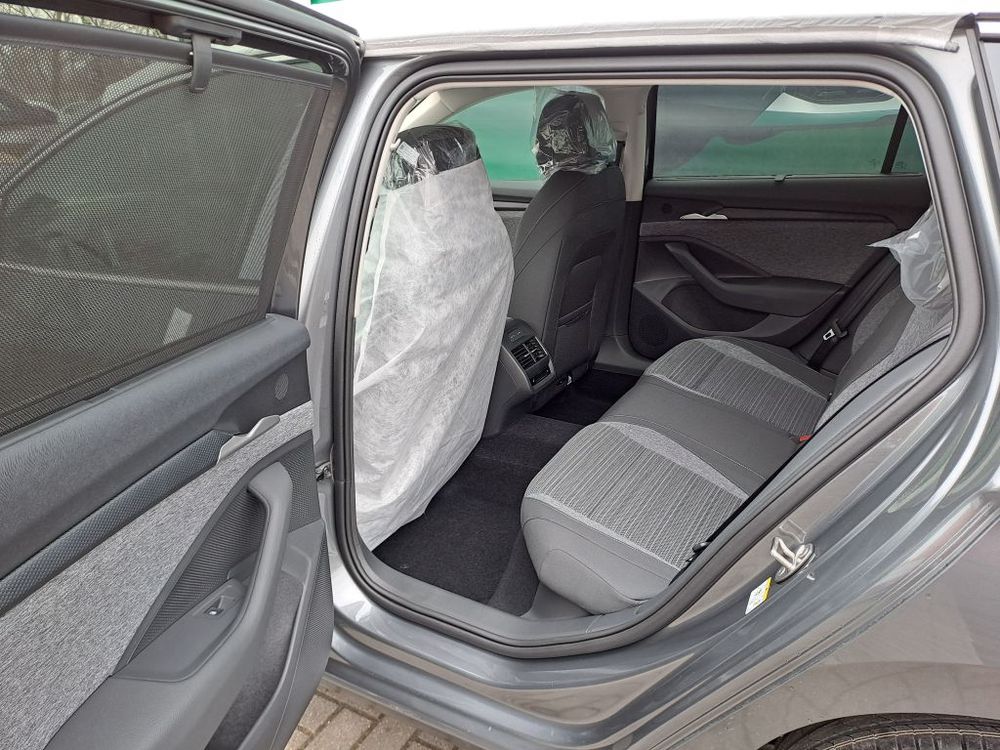SKODA SUPERB 2.0 TDI 193KM DSG 4X4 DRIVE, fabryczny hak, od ręki