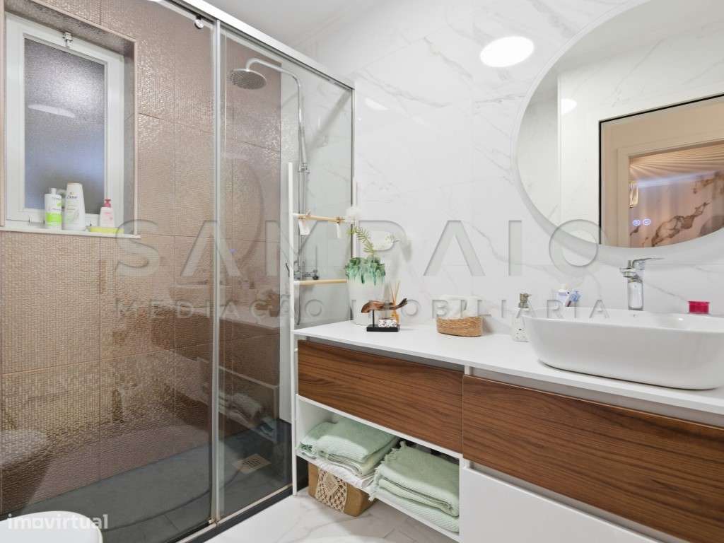 Apartamento T3 - Valbom - Recuado!-24