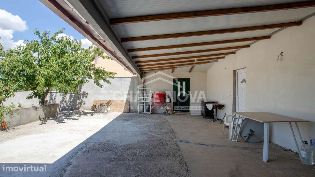 Moradia T4 com 1,355 Hectares de Terreno | Outeiro | Bragança-17