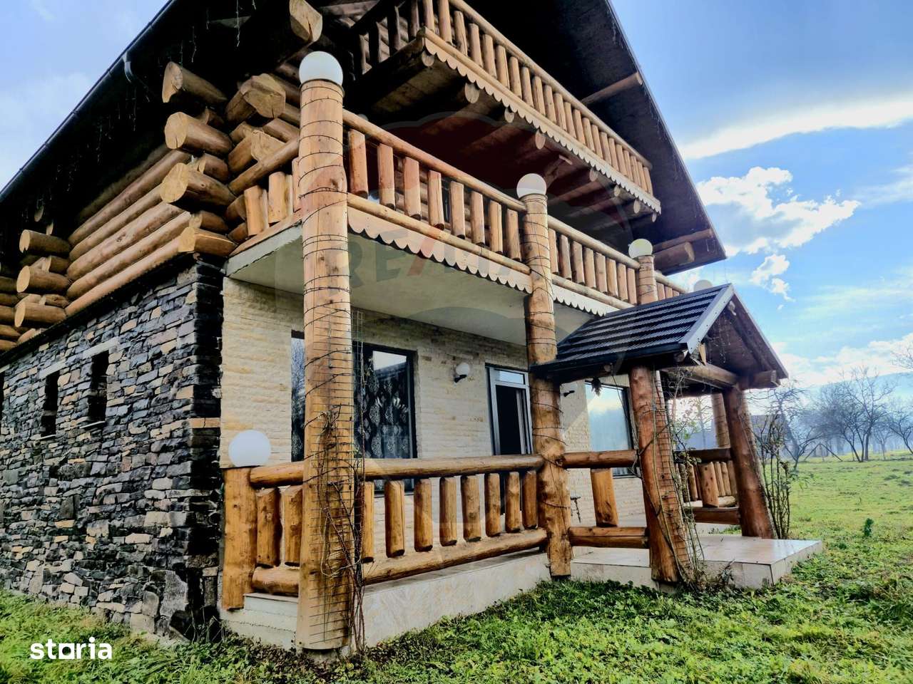 Casă / Vilă cu 6 camere de vânzare-17