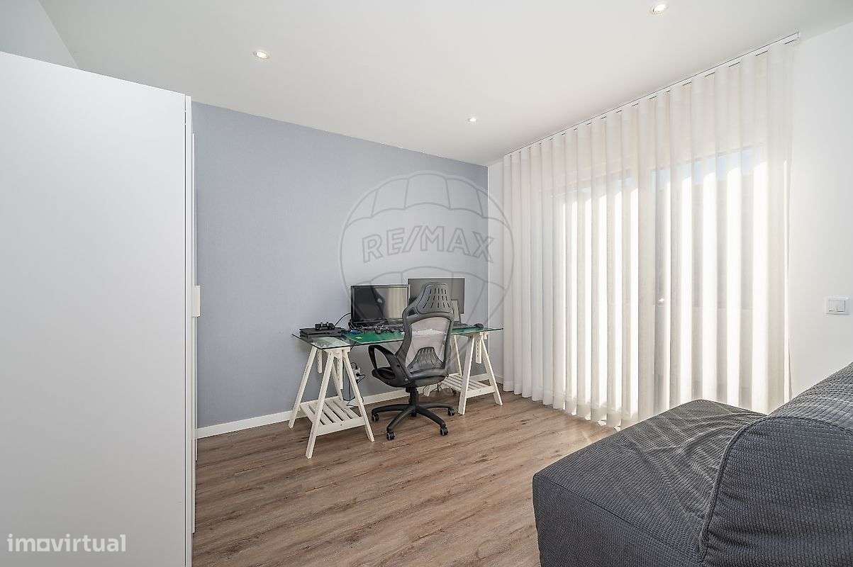 Moradia T4 para venda-25