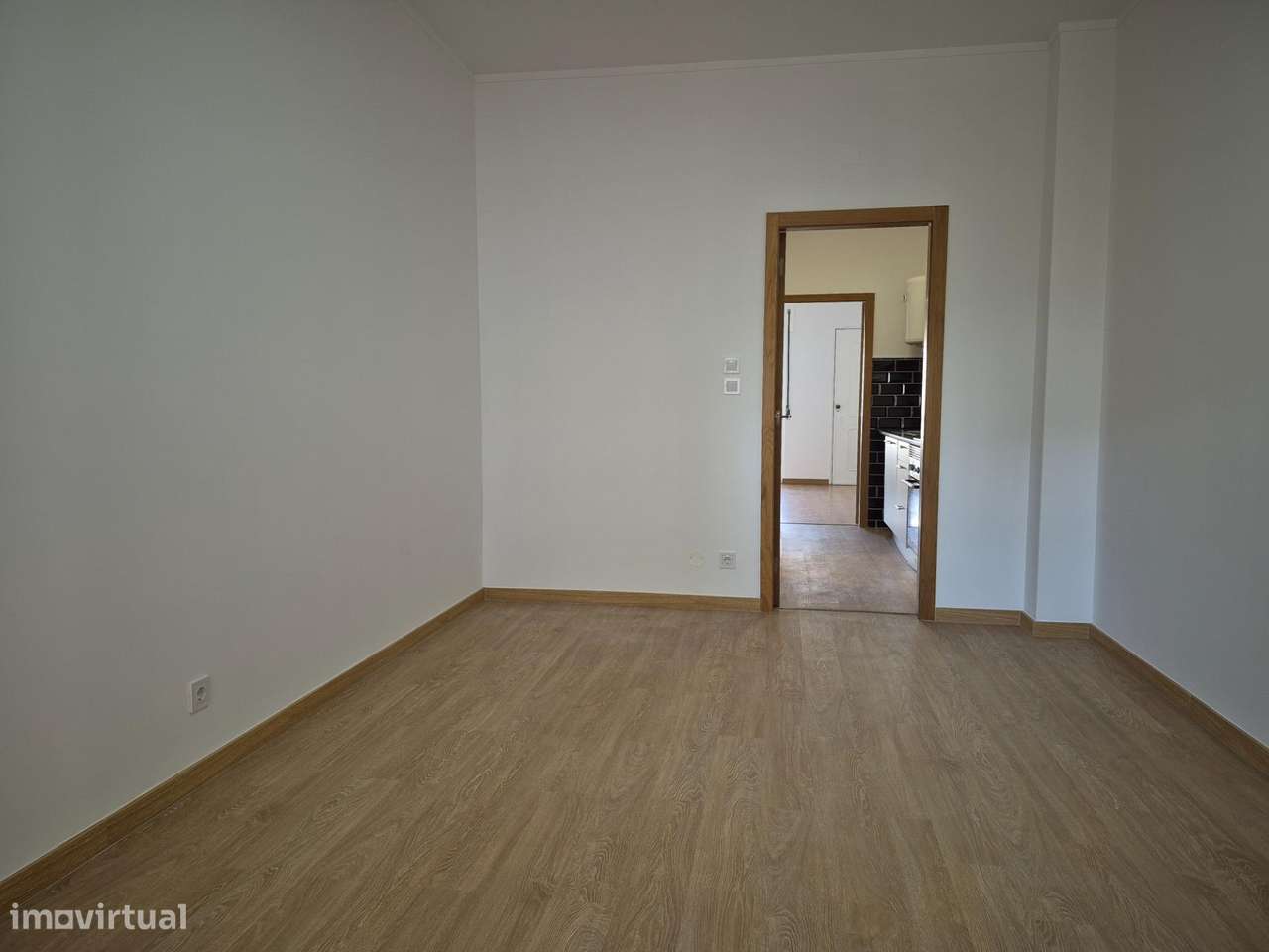 T1 renovado em Monte Abraão - Grande imagem: 5/24