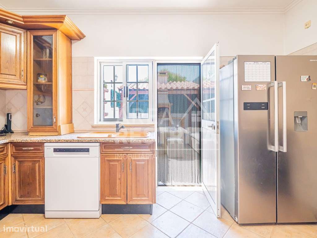 Moradia Geminada T3 com Garagem, Excelentes Áreas e Localização Pri...-45