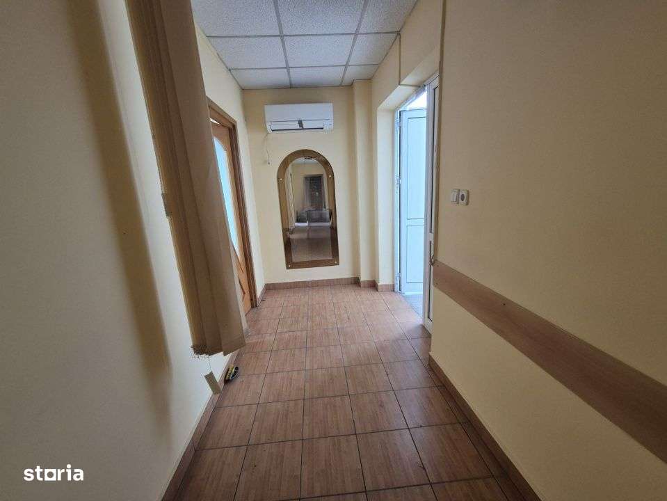 Spatiu cabinet medical, coafura -  zona centrala, etaj 1, 84 mp - Imagine principală: 5/8