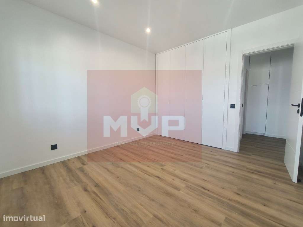 T1 renovado Quarteira Vista Serra-13