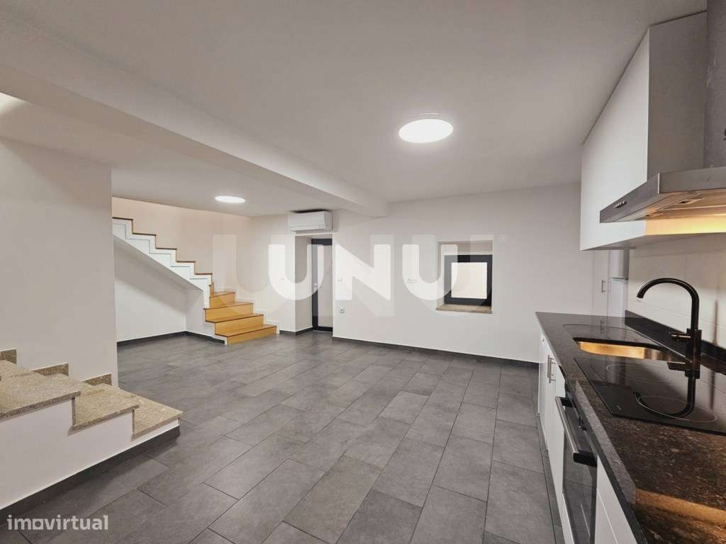 Moradia T2 - Totalmente Remodelada - Grande imagem: 4/17