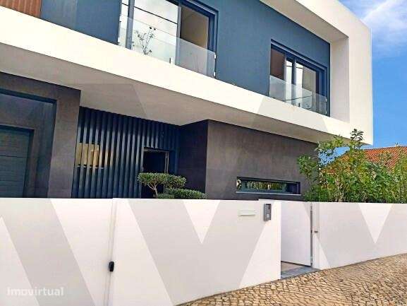 Moradia para Venda  Loures Fanqueiro 4 suites  piscina condomínio priv - Grande imagem: 2/60