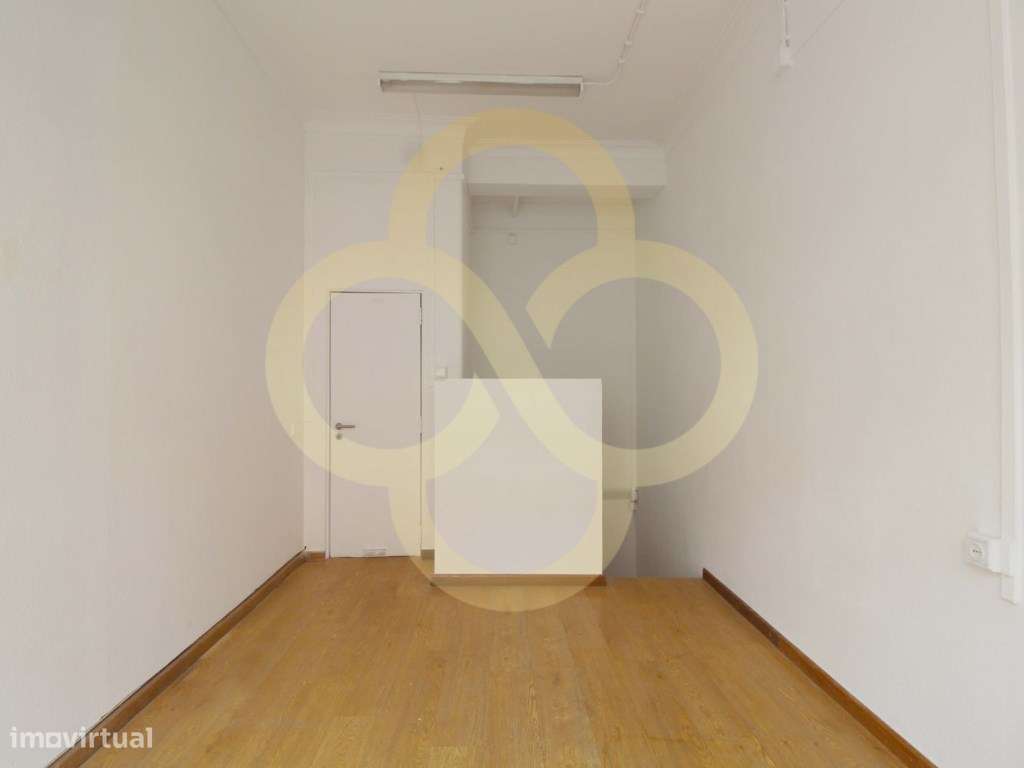 Loja Cabeleireiro e spa na Avenida Afonso III Penha de França Lisboa - Grande imagem: 2/12