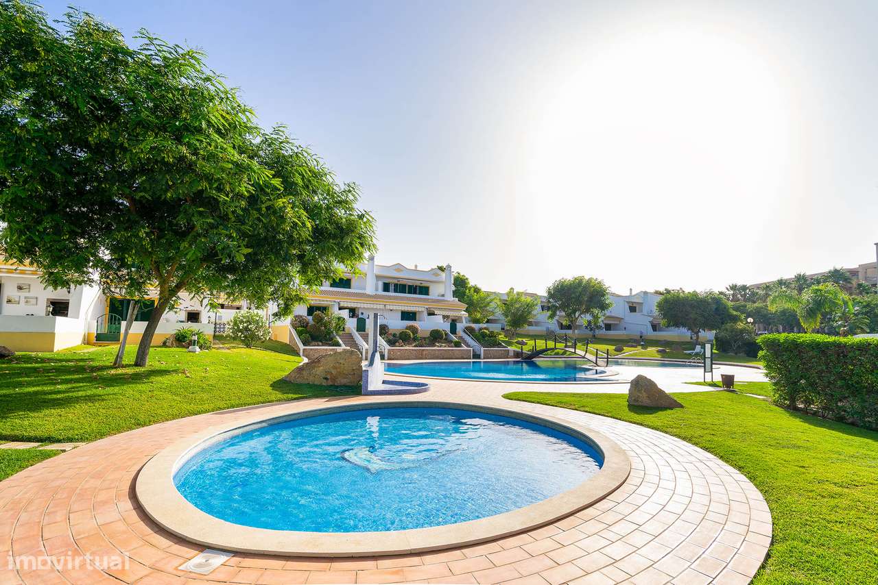 Fantástica moradia em banda a pé da praia-24