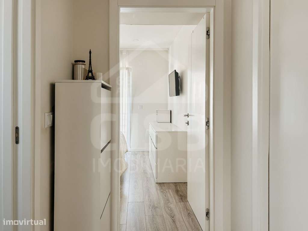 Apartamento T2 Torre da Marinha-16