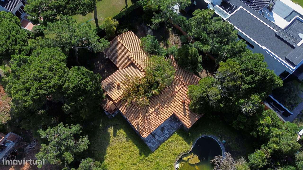 TERRENO DE 1.940m² COM PROJECTO APROVADO-16