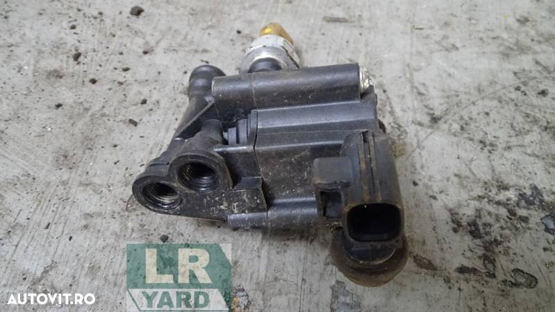 Bloc valve suspensie Central Land Rover Discovery 4 3.0 TDV6 2011 - 1