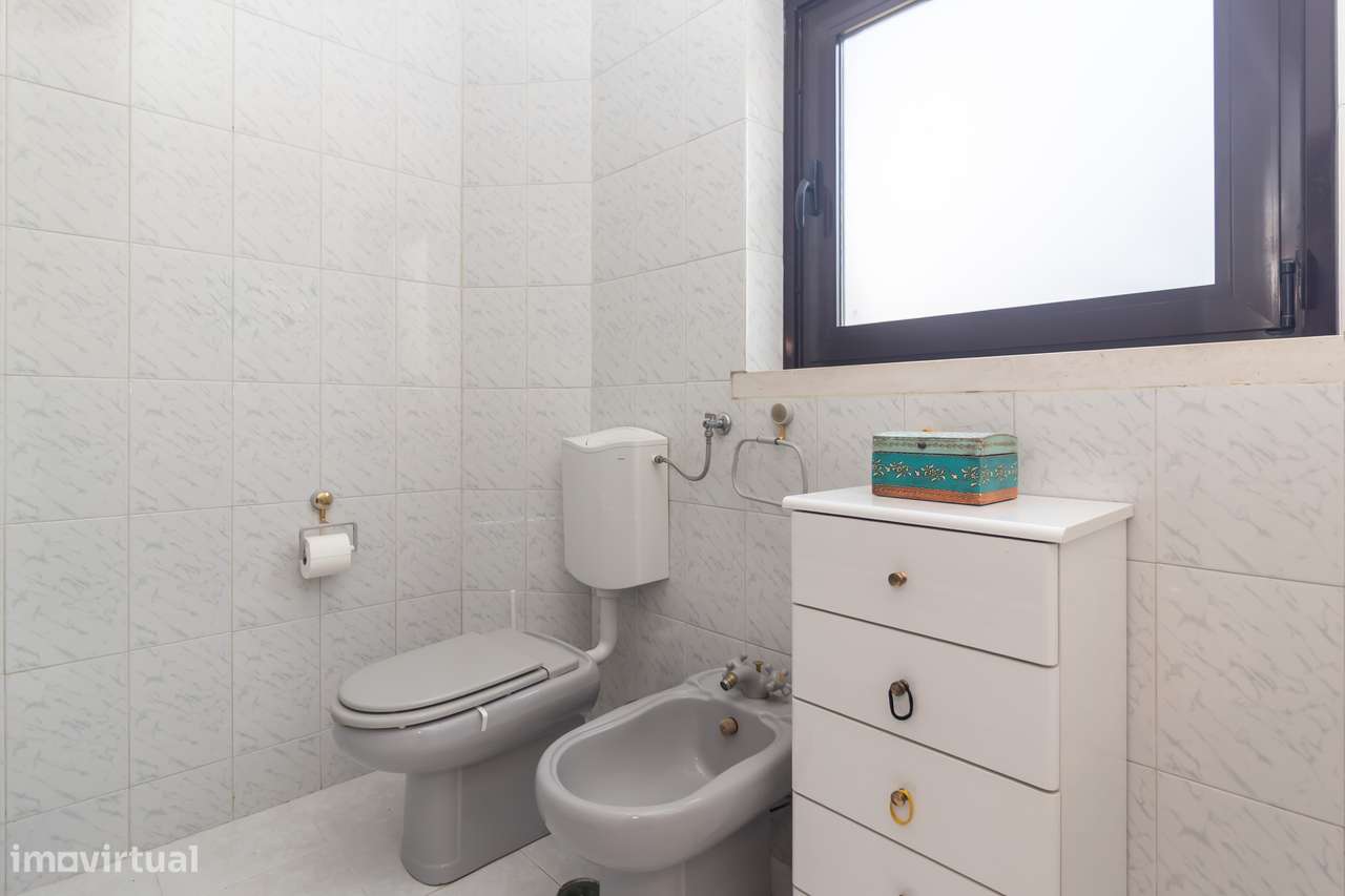 Moradia T5 isolada, Garagem , Quinta Charnequinha-48