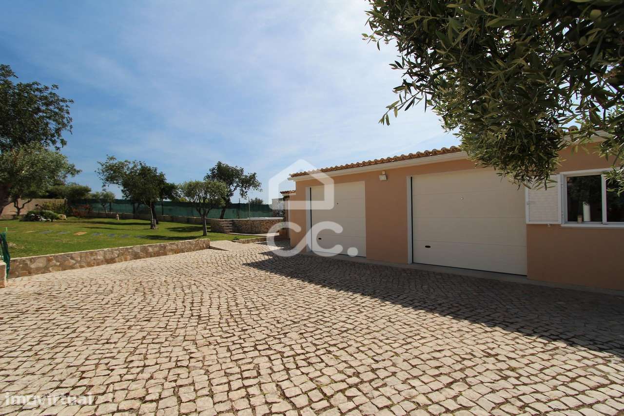 Moradia T3 + 1 com elevado potencial de rentabilidade em Armação de Pê-32
