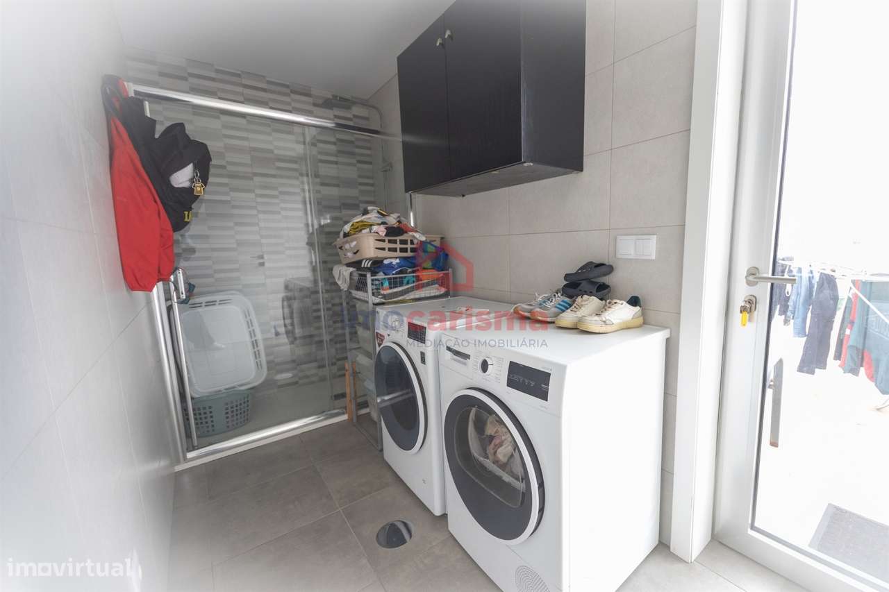 Moradia de Luxo T3 em Mancelos, Amarante-37