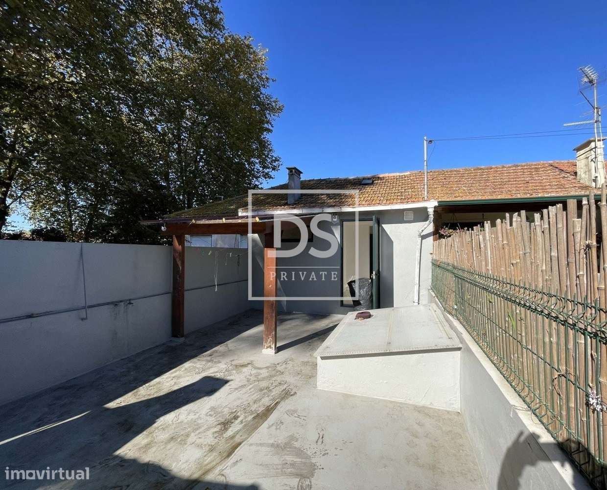 Moradia T2 com Jardim e Terraço: O Refúgio Perfeito em Ramalde (Com Re-22