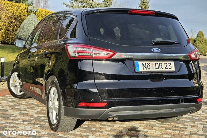 Ford S-Max - 40