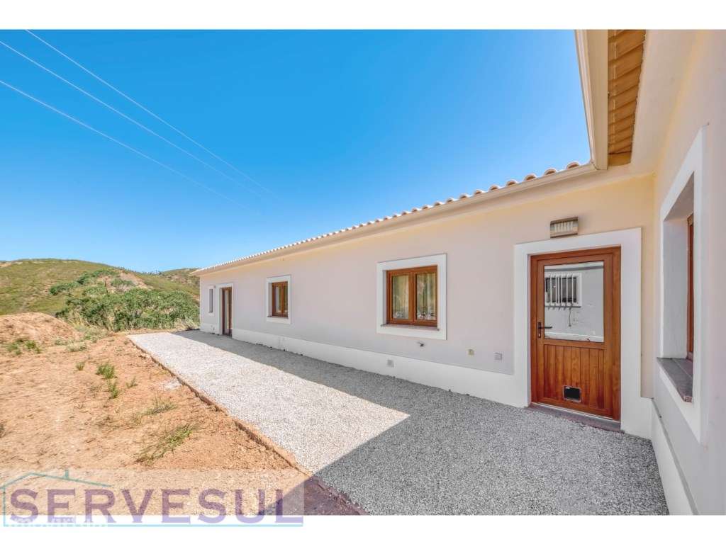 Espaçosa Moradia de 3 quartos, inserida em terreno com 17 hectares,...-21