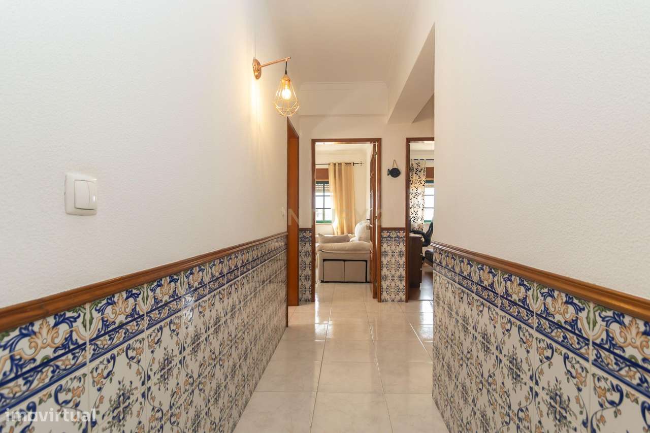 Apartamento T2 com Parqueamento, Elevador, Pronto a Habitar – Uma Opor-10