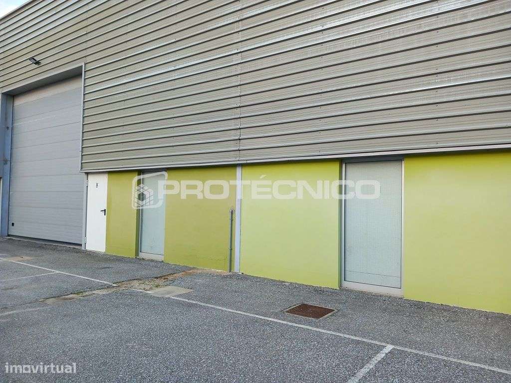 Armazém c/ 165m2 – Z. I. Taboeira - Grande imagem: 1/7