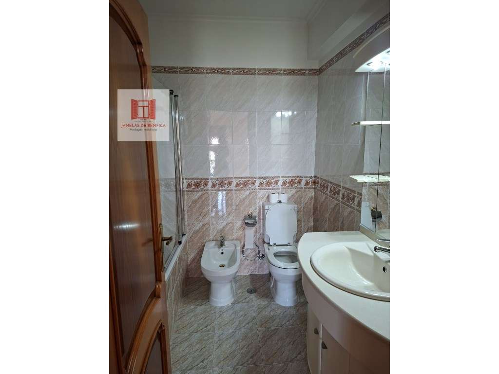 Vivenda V3 em condomínio fechado - Cambelas-28