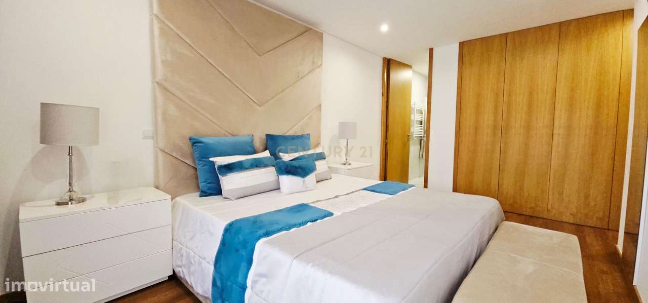 Apartamento T3 de Luxo em Condomínio Fechado com Piscina-19