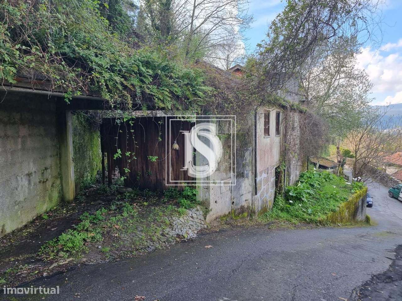 Moradia Isolada T3 em Parada do Bouro-5