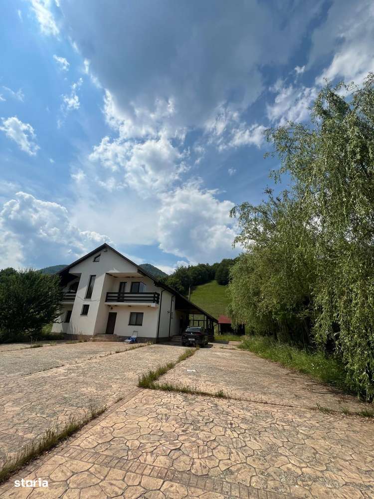 Casa Lepsa-Vrancea-7 camere - Imagine principală: 3/9