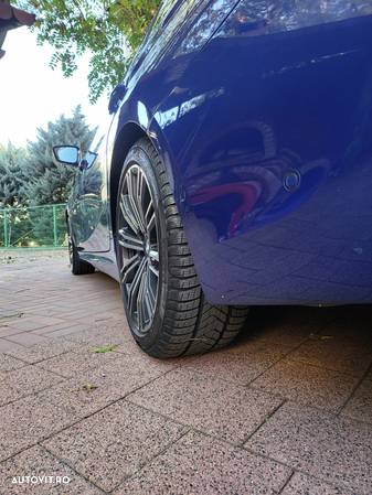 BMW Seria 3 320d Aut. xDrive Edition M Sport Shadow - 15