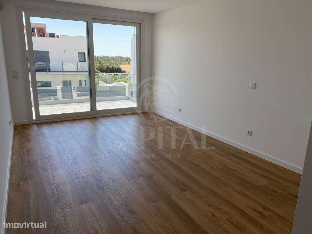 MORADIA T4 CONTEMPORÂNEA NO ZAMBUJAL, ALCABIDECHE-7
