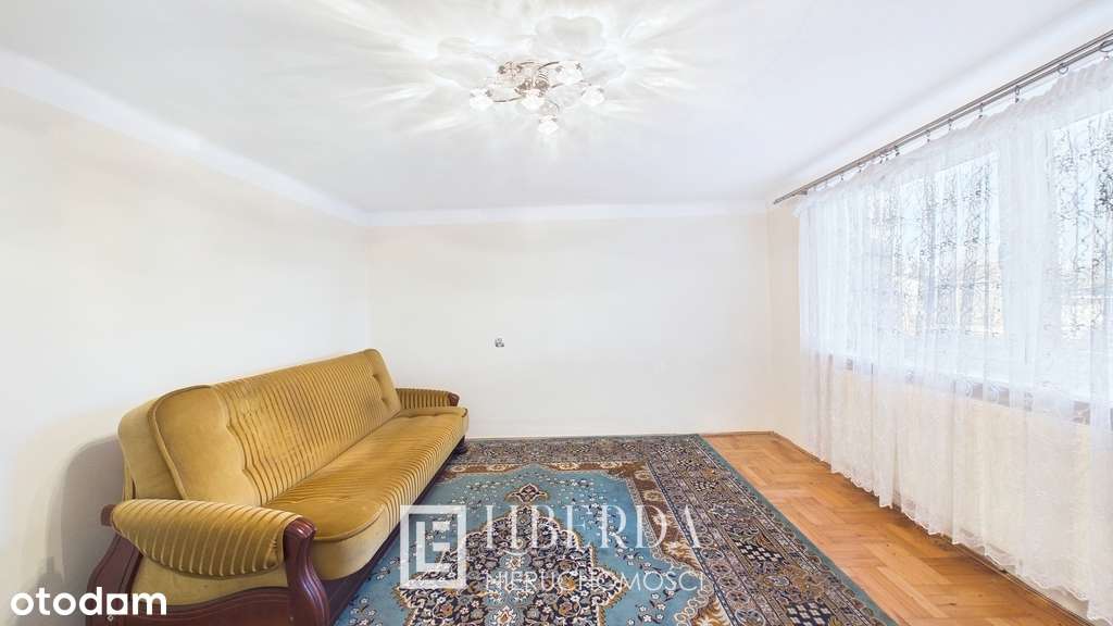 Dom z dużym ogrodem, Dąbrowica, ul. Kresowa-7