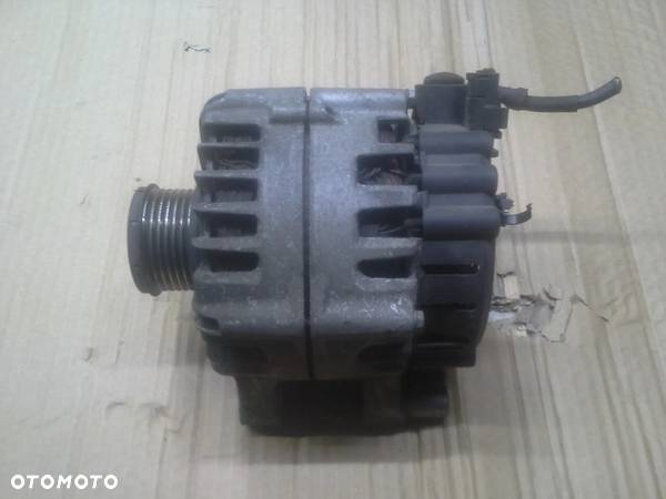 Peugeot 407 2.0 HDi alternator Valeo 9661544880 2543457A FG18S017 - 1