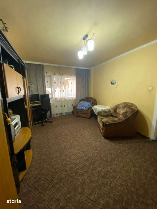 Apartament decomandat 2 camere, 45 mp + balcon, etaj 6/8, zona Garii - Imagine principală: 5/9