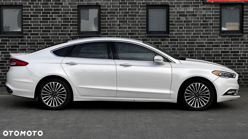 Ford Fusion 2.0 EcoBoost Titanium - 12