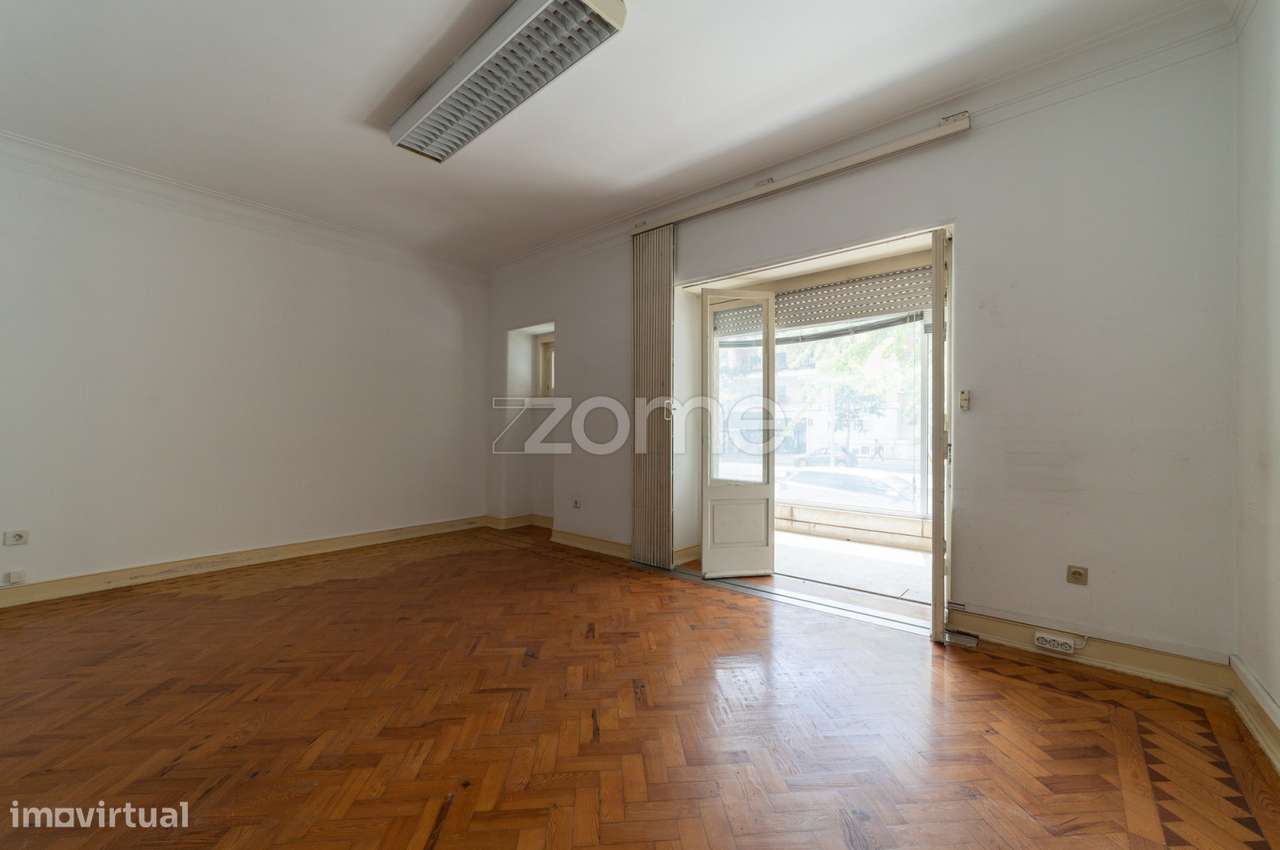 Apartamento Avenida João XXI, 6 - R/C Esq. - Grande imagem: 3/9