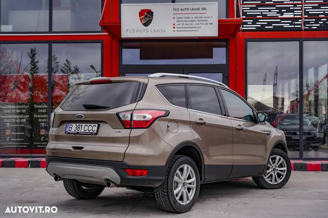 Ford Kuga - 8