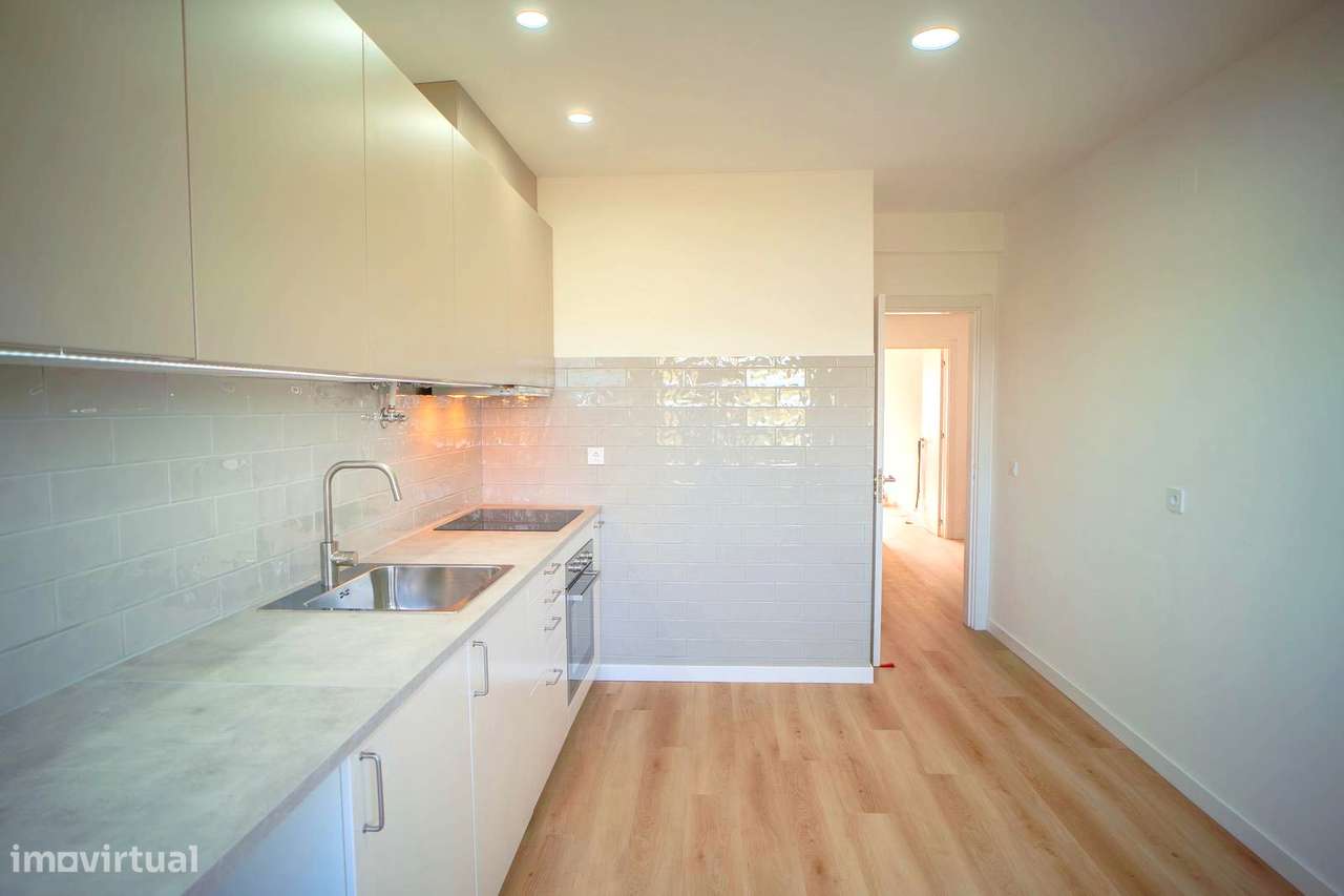 Excelente Apartamento T2 Remodelado – Paio Pires-6