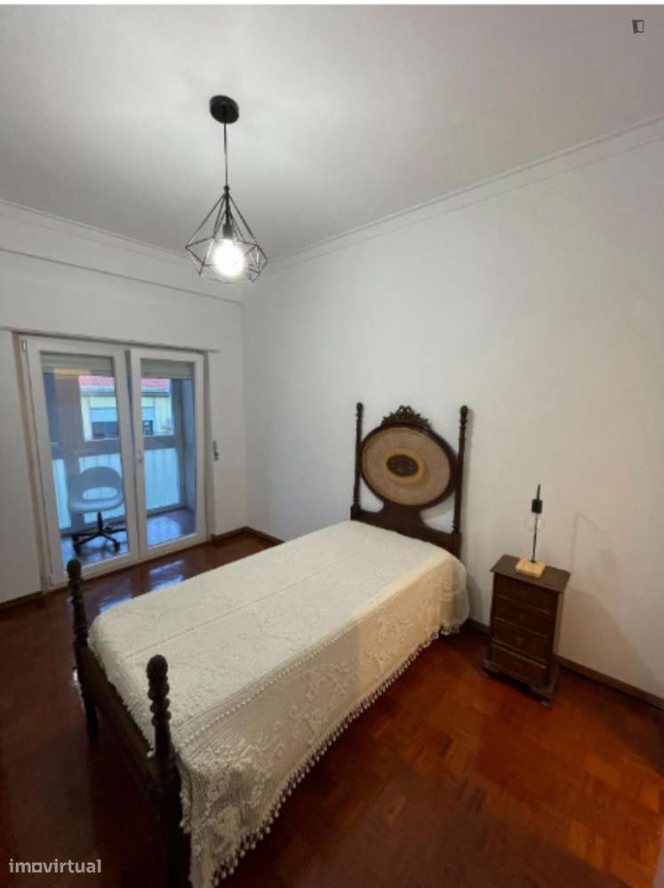 Quarto - localizado em Alvalade Lisbon - Grande imagem: 3/8