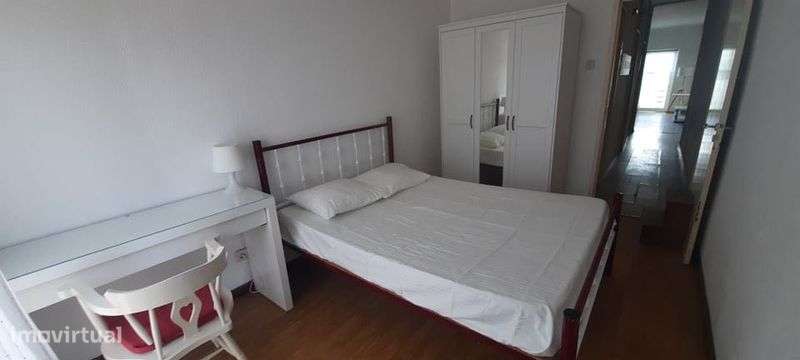 T2 grande mobilado com 2 frentes no Covelo-Paranhos. - Grande imagem: 2/4