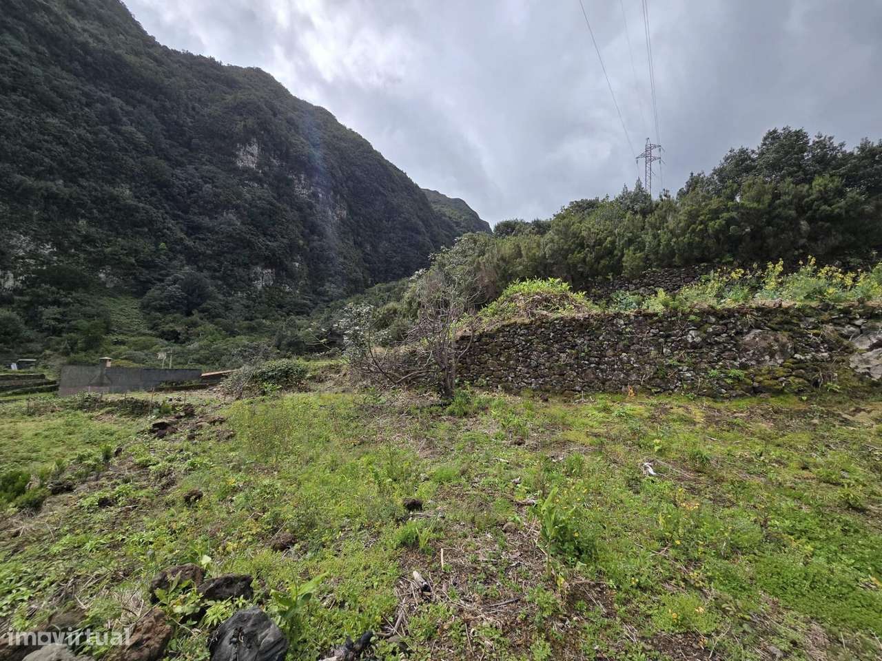 TERRENO COM 690,52M2 COM PROJECTO APROVADO PARA PALHEIRO,NO CHAO DA RI - Grande imagem: 4/17