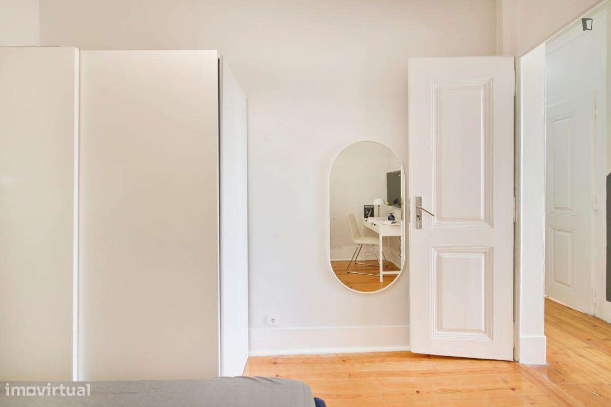 Quarto - localizado em Santos Lisbon - Grande imagem: 4/15