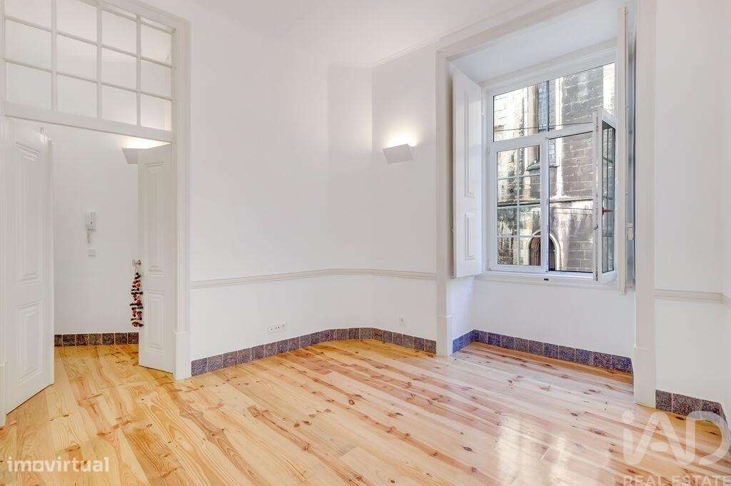 Apartamento T2 em Santa Maria Maior de 140,00 m2 - Grande imagem: 2/26